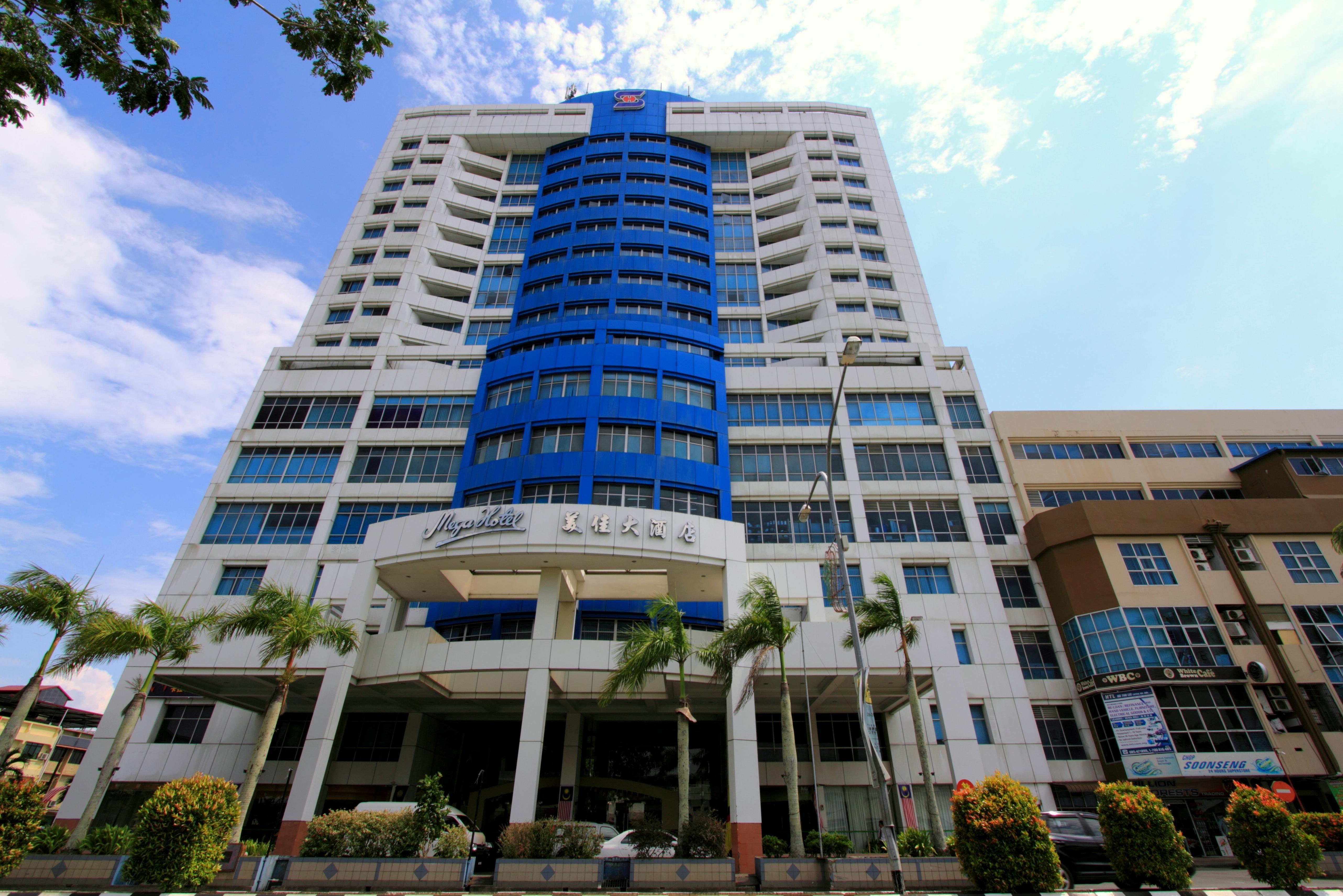 Mega Hotel Sdn Bhd Мири Екстериор снимка