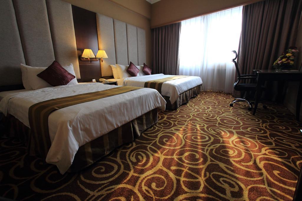 Mega Hotel Sdn Bhd Мири Стая снимка