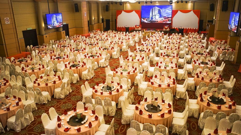 Mega Hotel Sdn Bhd Мири Екстериор снимка