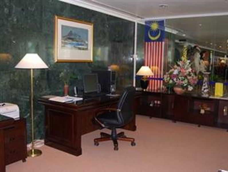 Mega Hotel Sdn Bhd Мири Екстериор снимка
